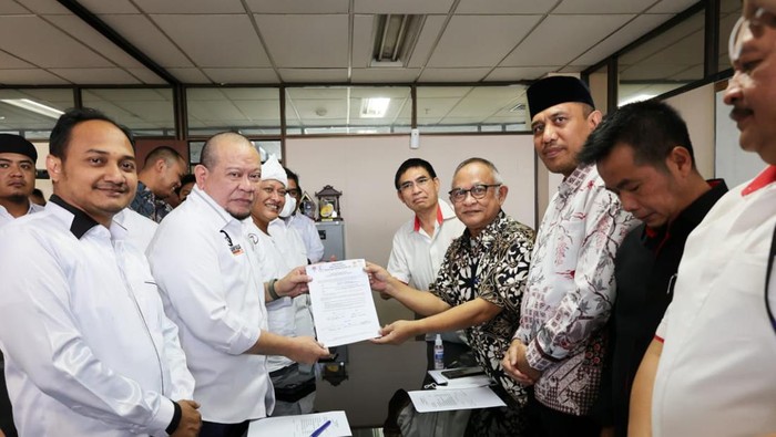 La Nyalla Mattalitti calonkan diri jadi Ketum PB Muay Thai Indonesia 2022-2026