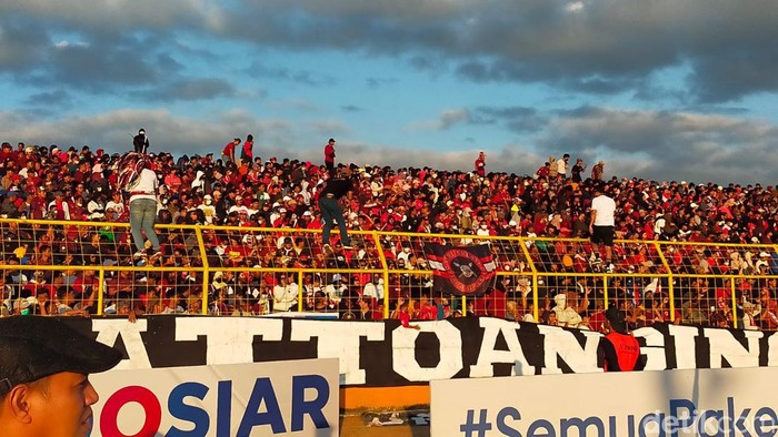 Laga PSM Makassar Vs Persija Jakarta di Stadion BJ Habibie, Parepare. (Ibnu Munsir/detikSulsel)