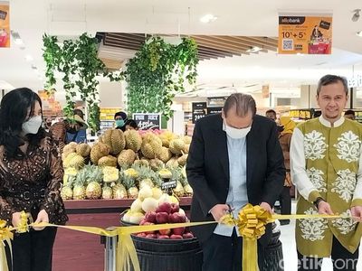 Saat CT Resmikan Transmart dan Metro di Trans Icon Mall Surabaya