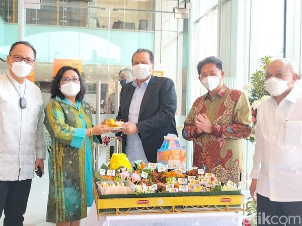 Peresmian Menara Bank Mega di Trans Icon Surabaya