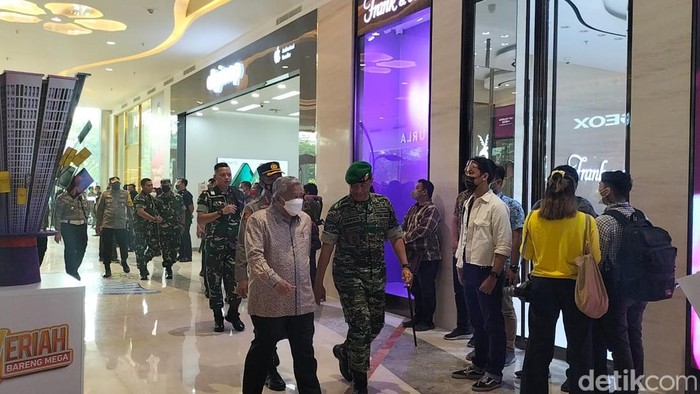 Launching Trans Icon Mall Trans Icon Mall Surabaya resmi dibuka, Jumat (5/8/2022). Mal tersebut dibuka langsung oleh Chairman CT Corp, Chairul Tanjung.