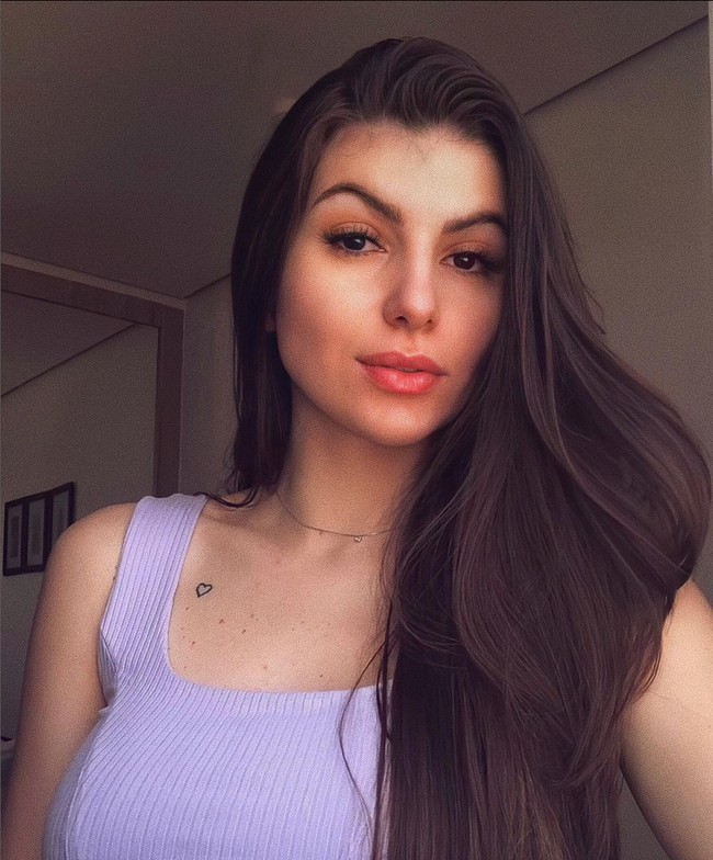 Lidia Luiza merupakan influencer yang terkenal di TikTok dan memiliki 150 ribuan follower. Dia mengaku menyediakan jasa uji kesetiaan untuk para istri dan wanita yang curiga dengan kesetiaan pasangannya. Foto: Instagram