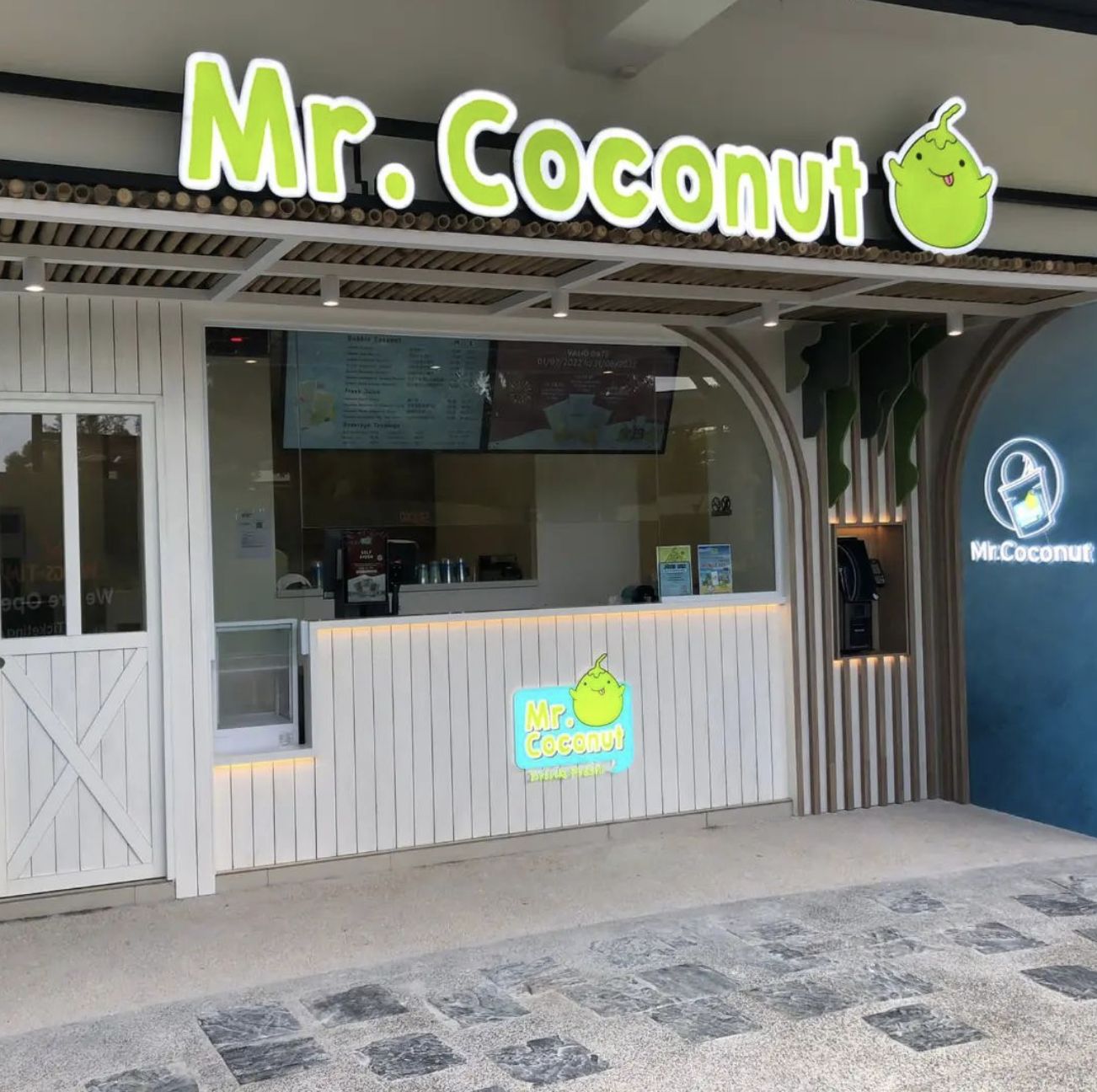 Mr. Coconut , minuman air kelapa kocok yang geser kepopuleran bubble tea