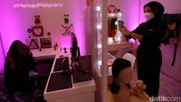 Metaverse membuka kafe yang mengusung konsep kreatif di kawasan M Bloc space. #Menujumetaverse Cafe menghadirkan 10 instalasi seni dan 20 permainan efek AR.