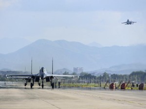 100 Jet Tempur-10 Kapal China Ikut Latihan Militer Dekat Taiwan