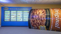 Di bagian dalamnya, kamu bisa menemukan kemasan kaleng baked beans yang besar. Jika kamu pergi ke museum ini, ada batas waktu yang harus ditaati. Pengunjung hanya bisa masuk sekitar satu jam hingga 1,5 jam. Foto: COURTESY OF BUSHS BEANS