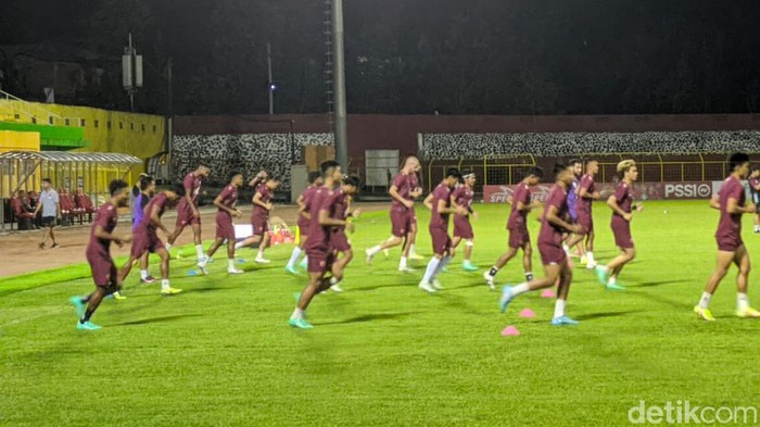 PSM Makassar ofisial training di Stadion Gelora BJ Habibie jelang menghadapi Persija Jakarta.
