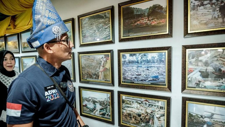 Sandiaga di Desa Wisata Gampong Ulee Lheue Aceh Sandiaga di Desa Wisata Gampong Ulee Lheue Aceh