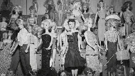 Sejarah Singkat Boneka Barbie dalam Bingkai Foto