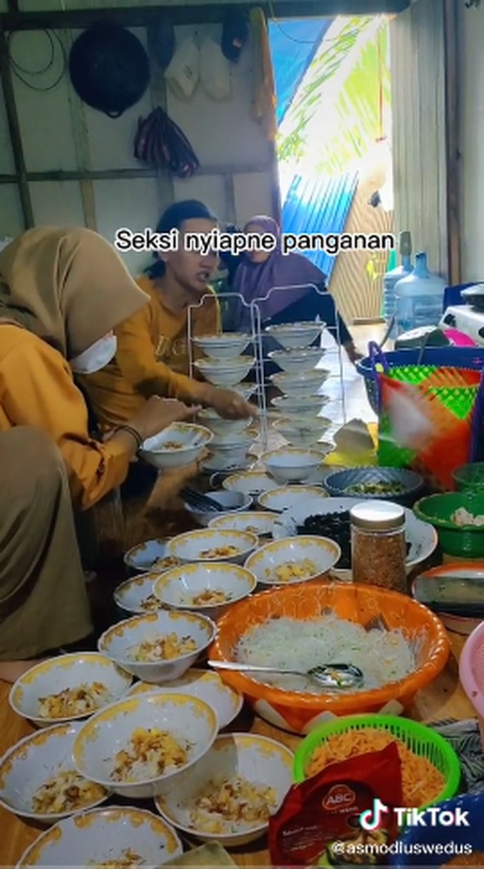 Seksi Pesta Pernikahan di Kampung