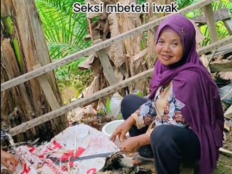 8 Seksi Repot Hajatan di Kampung, Bagian Masak hingga Sajikan Jajanan