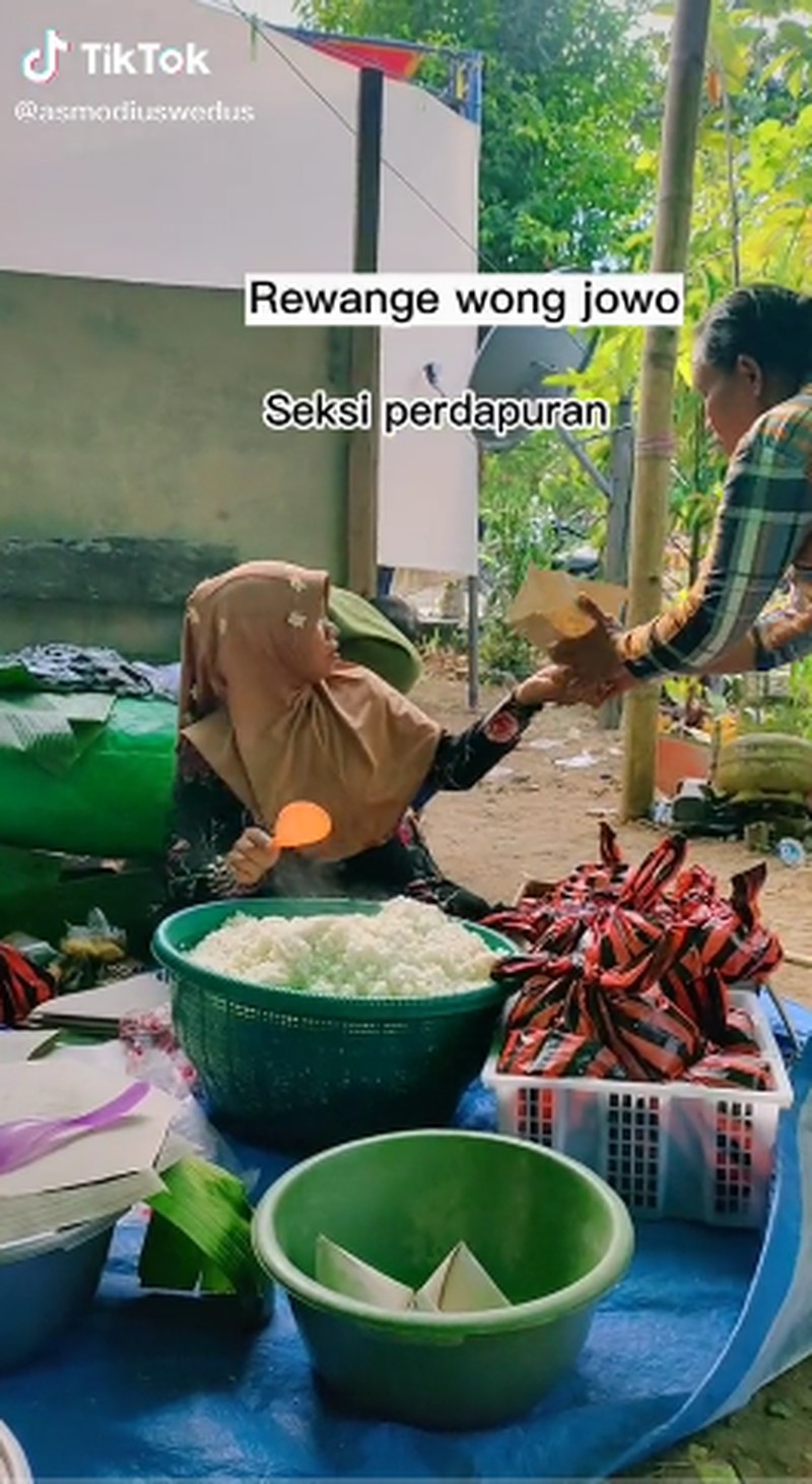 Seksi Pesta Pernikahan di Kampung