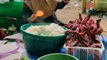 8 Seksi Repot Hajatan di Kampung, Bagian Masak hingga Sajikan Jajanan