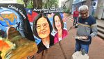 Saat Seniman India Lukis Wajah Pelosi dan Presiden Taiwan
