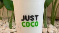 Saat langsung diminum, Coco Milkshake punya tekstur mirip slushy. Paling segar diminum pada siang hari.