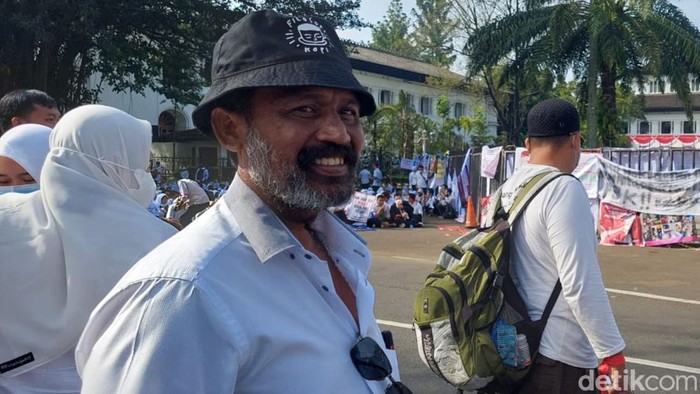 Syafaruddin, salah seorang nakes honorer yang berunjuk rasa di Gedung Sate.