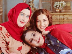 8 Foto Keakraban Tasya Farasya, Tasyi Athasyia & Ibunya, Kini Diisukan Retak