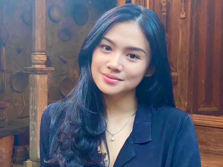 Si Geulis Tiarani Savitri, Putri Mulan Jameela  yang Kini Sarjana