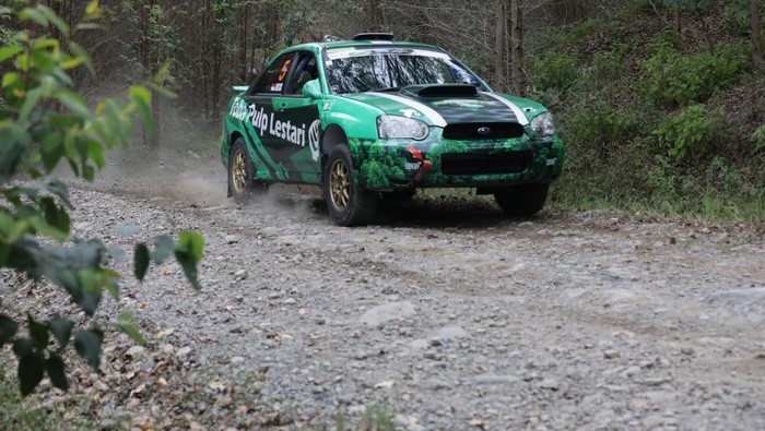 Wagub Ijeck saat sesi shakedown di Danau Toba Kejurnas Rally