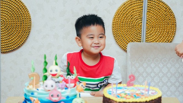 6 Foto Ultah Al Nahyan Anak Kahiyang, Kehadiran Kaesang Bareng Pacar Disorot