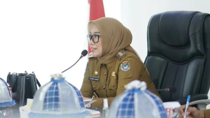 Bupati Mamuju Sutinah Suhardi.