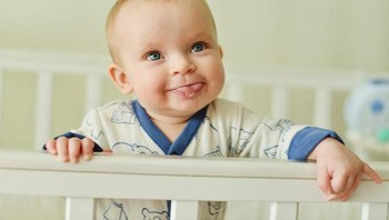 Selamat mama, aku udah bangun nih. Foto: (rd.com).