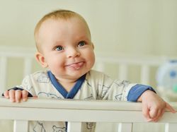 Gemas Banget! Ekspresi Lucu Bayi di Depan Kamera