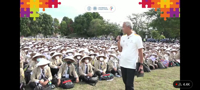 Gubernur Jawa Tengah Ganjar Pranowo saat orasi di penutupan PPSMB UGM 2022, Sabtu (6/8/2022).