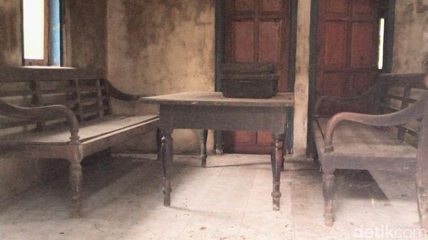 Peninggalan Gubernur Wongsonegoro, rumah keluarga alm Mbah Arso Pawiro, kebun bekas rumah tinggal Gubernur Wongsonegoro,