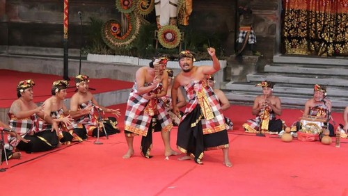 Ilustrasi orang Bali