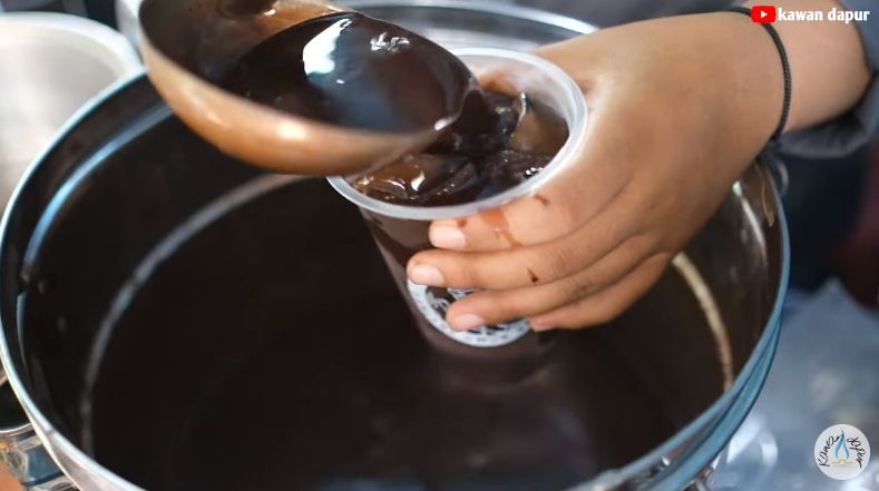 Mantan HRD Jualan Es Cokelat di Semarang