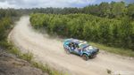 Melihat Adu Kebut Pebalap di Kejurnas Danau Toba Rally 2022