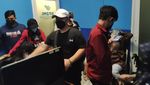 Momen Belasan PMI Korban Penyekapan Tiba di Tanah Air