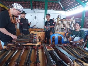 Berburu di Pameran Pusaka dan Tosan Aji di Keraton Kacirebonan
