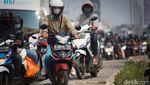 Pemotor Bandel Serobot Trotoar di Tangsel