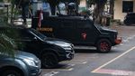 Penampakan Kendaraan Brimob Sambangi Mabes Polri Sejak Siang