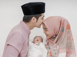8 Foto Perdana Baby R Anak Ria Ricis, Dulu Disembunyikan Kini Terungkap