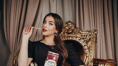 Tasya Farasya, Selebgram Kembaran Tasyi Athasyia yang Hobi kulineran