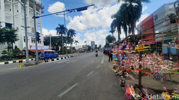 Telok abang yang dijual di pinggir jalan.