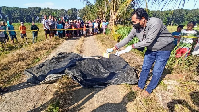 Temuan mayat bersimbah darah di Kentengrejo, Purworejo, Sabtu (6/8/2022).