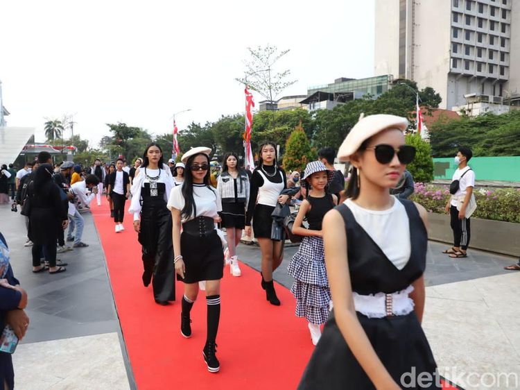 Saat Tunjungan Fashion Week Menjelma Jadi Mejeng Nang Suroboyo