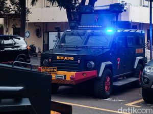 Personel Brimob Tinggalkan Bareskrim Polri