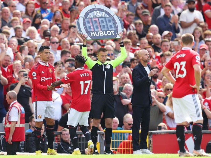 MANCHESTER, ENGLAND - AUGUST 07: Cristiano Ronaldo of Manchester United is substituted on for Fred during the Premier League match between Manchester United and Brighton & Hove Albion at Old Trafford on August 07, 2022 in Manchester, England. (Photo by Catherine Ivill/Getty Images)