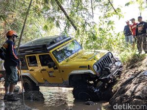 Pacu Adrenalin, 108 Peserta Off Road Sisir Sungai Ponorogo