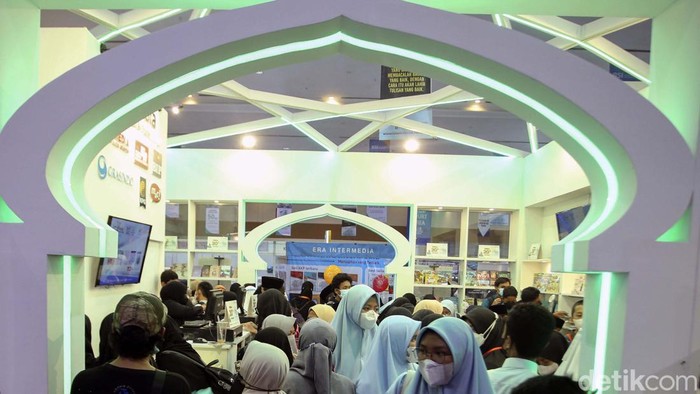 Hari ini merupakan hari terakhir pameran buku Islamic Book Fair di Jakarta Convention Center (JCC), Jakarta, Minggu (7/8/2022). Begini suasananya.