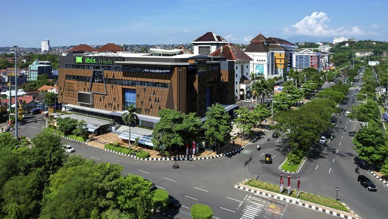 Hotel iBis Styles Simpang Lima Semarang Hotel baru