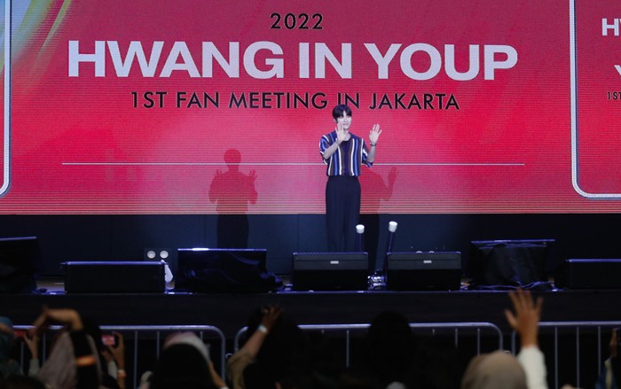 Hwang in Youp Hwang in Youp