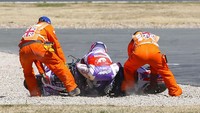 Hasil di Silverstone membuat Zarco masih belum belum mampu memenangi seri balapan di kelas MotoGP. Foto: AP/Barrington Coombs