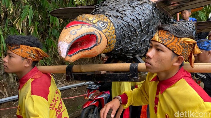 Kesenian benjang di Bandung timur Kesenian benjang di Bandung timur