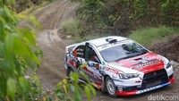 Danau Toba Kejurnas Rally 2022 berlangsung di lintasan Hutan Tanaman Industri Sektor Nauli, Parapat, Kabupaten Simalungun, Sumatera Utara, 5 hingga 7 Agustus 2022.